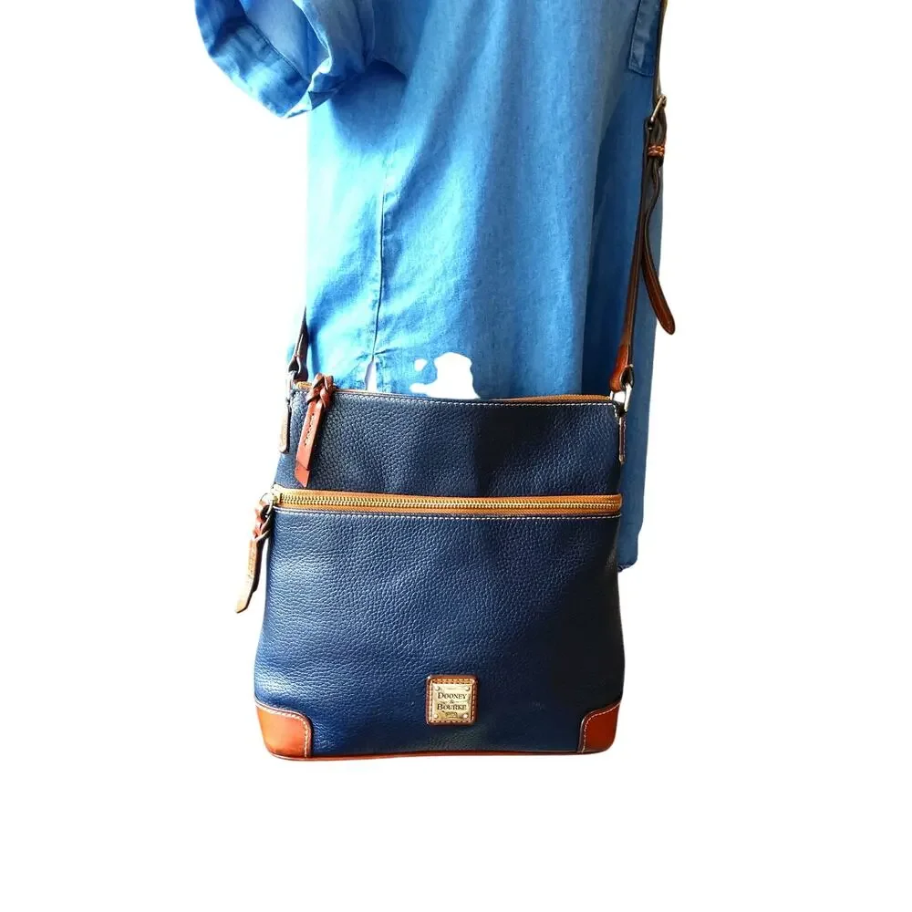 Dooney & Bourke Pebbled Grain leather Crossbody handbag navy/brown old money - Picture 2 of 13